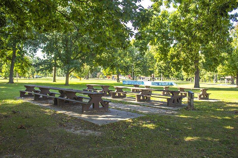 lincoln_park_picnic_area_3