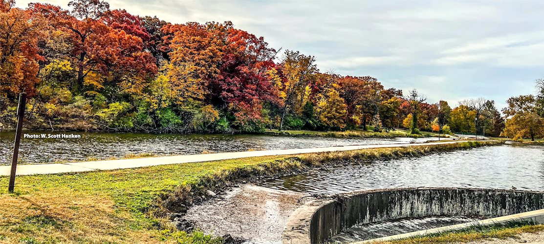 washington_park_spillway_bridge_fall_colors_credit_w._scott_hanken