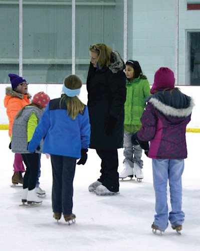 Learn_to_skate_academy_image1.JPG