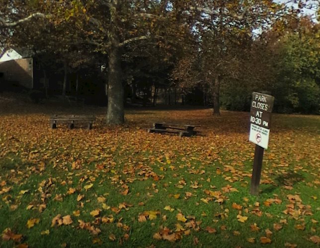 Timberbrooke_park_picnic_area2.JPG