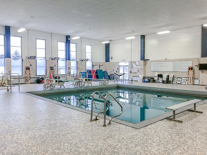 Eisenhower Indoor Aquatic Center Diving Well picture
